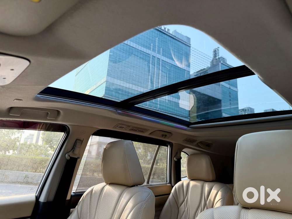 Toyota Innova Hycross 2.0 Vx (o) Hybrid 7 Str, 2025, Petrol