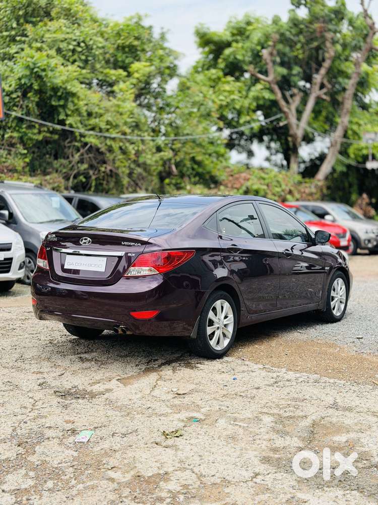 Hyundai Fluidic Verna 1.6 Vtvt Sx, 2011, Petrol