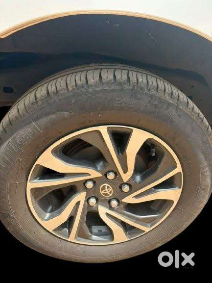 Toyota Innova Crysta 2.4g( Gx+ Mt), 2024, Diesel