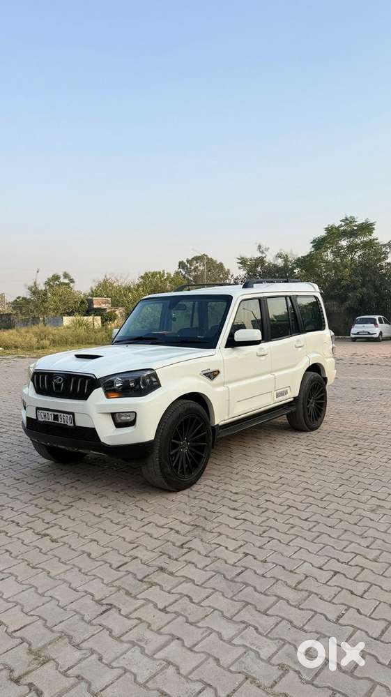 Mahindra Scorpio S10, 2016, Diesel