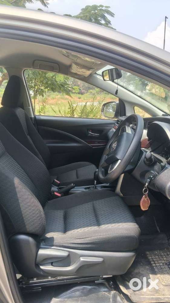Toyota Innova Crysta 2.8 Gx At, 2017, Diesel
