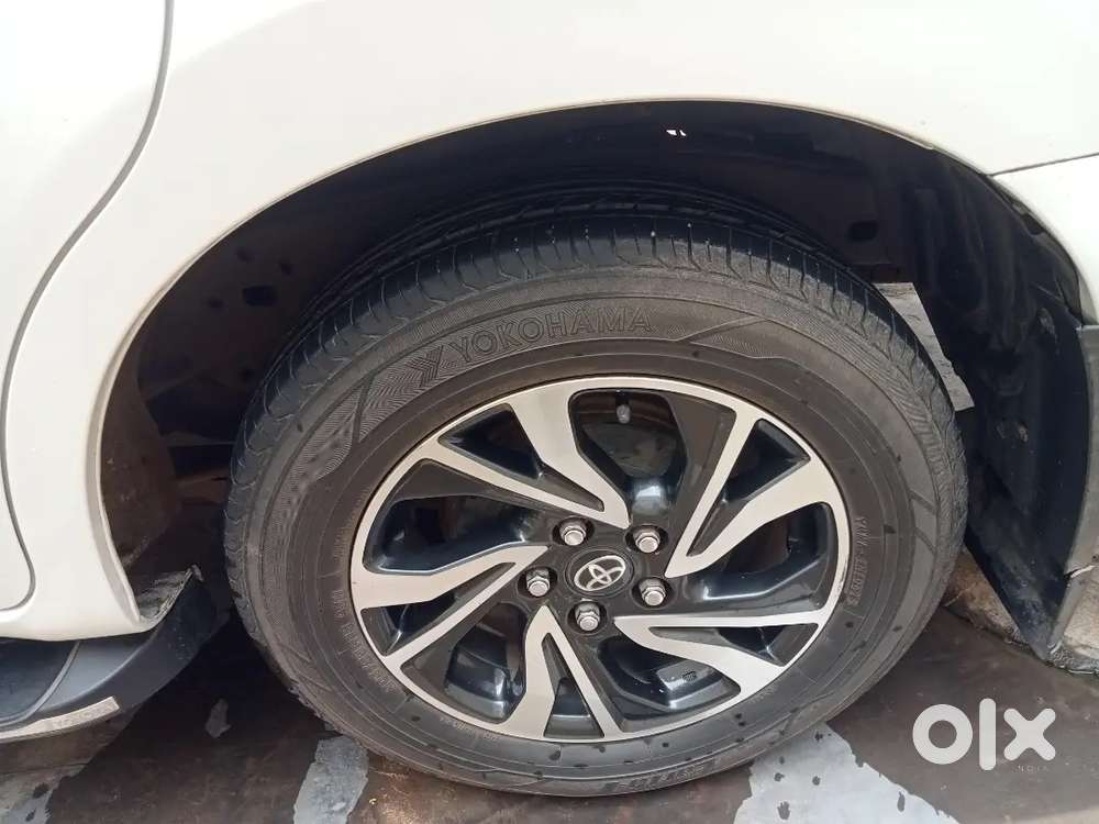 Toyota Innova Crysta 2024