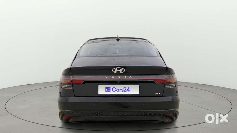 Hyundai Verna 1.5 Sx (o) Vtvt Ivt, 2023, Petrol
