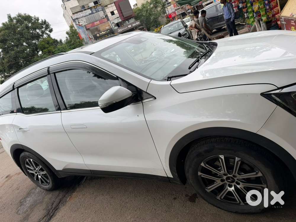 Mahindra Xuv700 Diesel 2025