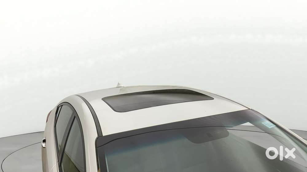 Hyundai New Elantra 1.5 Sx (o) Diesel At, 2018, Diesel