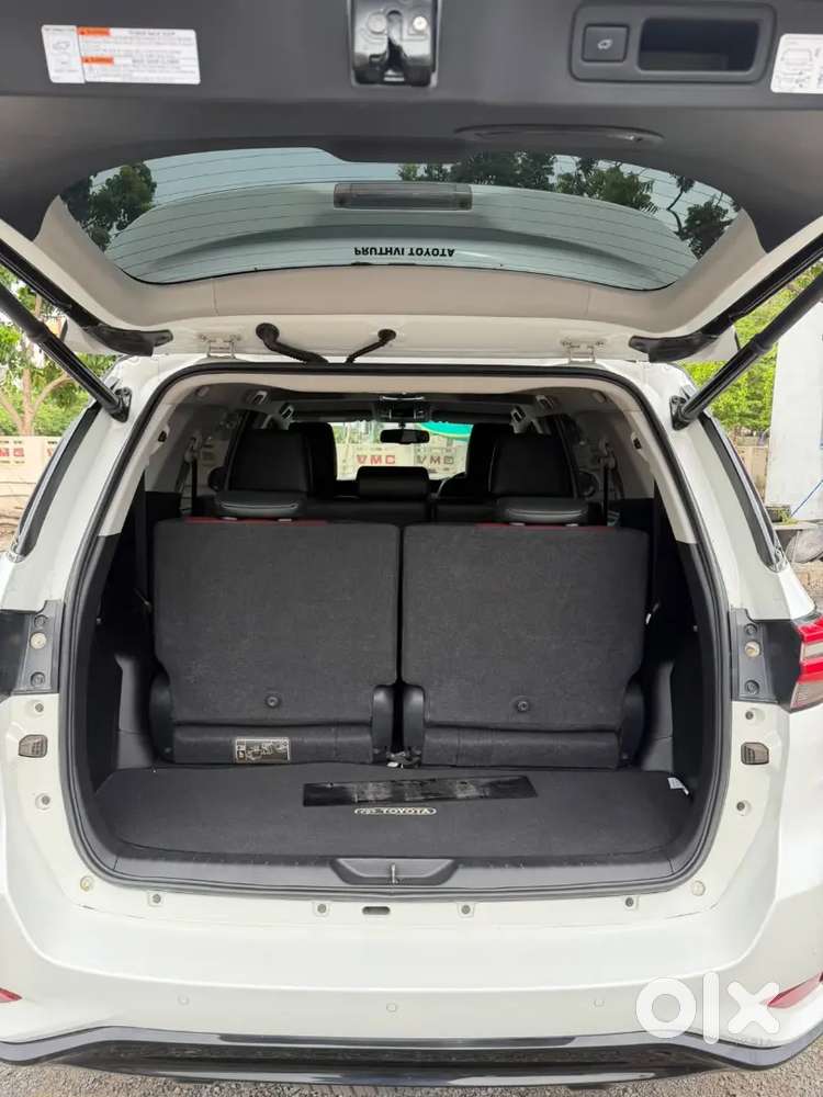 Toyota Fortuner Legender 2023
