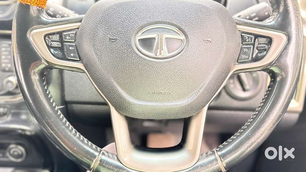 Tata Hexa Xma, 2017, Petrol