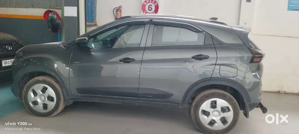 Tata Nexon 2025 Petrol Manual