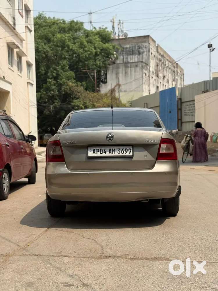 Skoda Rapid 2012 Diesel 120000 Km Driven