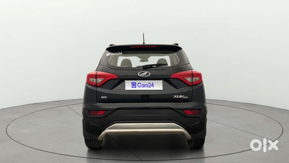 Mahindra Xuv300 W8, 2022, Petrol
