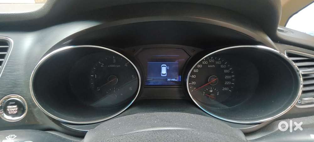 Kia Carnival Premium, 2021, Diesel