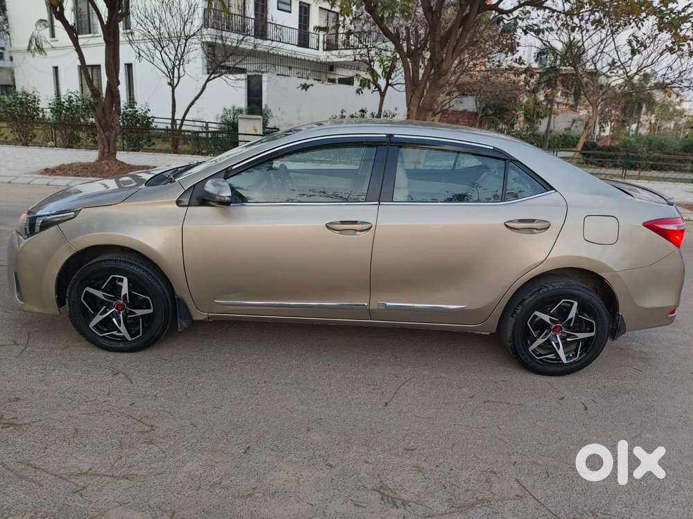 Toyota Corolla Altis 1.8 J, 2015, Diesel