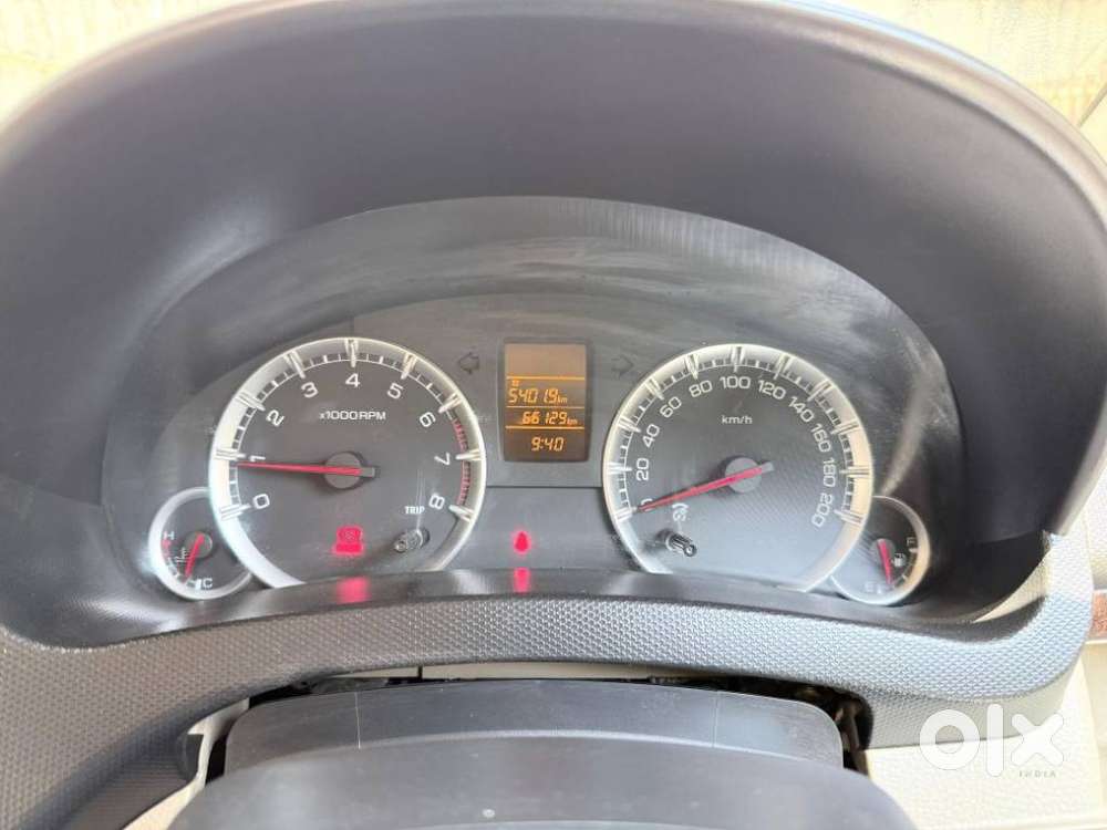 Maruti Suzuki Swift Dzire 1.2 Vxi Bsiv, 2014, Petrol