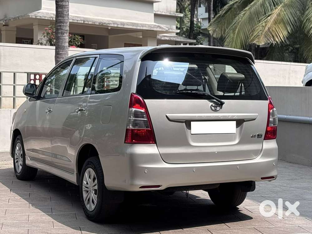 Toyota Innova 2.5 Gx 7 Str Bs-iii, 2012, Diesel
