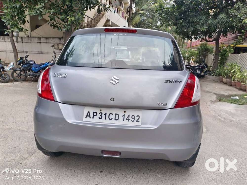 Maruti Suzuki Swift Vxi Ags, 2013, Petrol