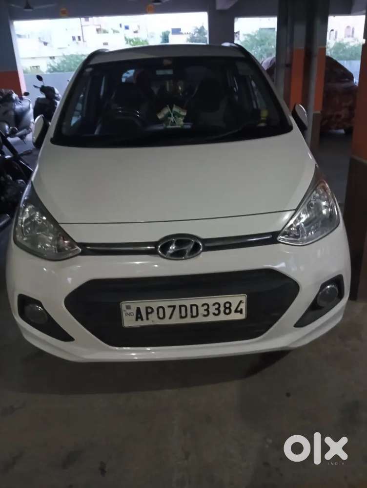 Hyundai I10 / 1.2 Sportz