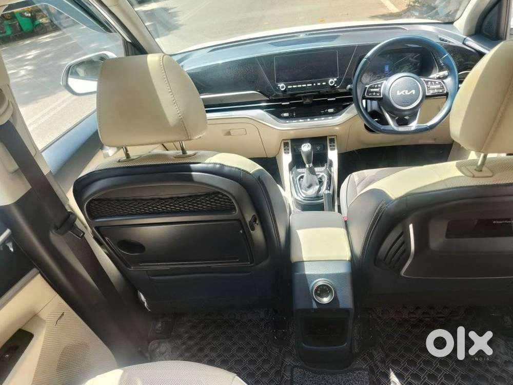 Kia Carens 1.4 Luxury Plus 6 Str, 2023, Petrol