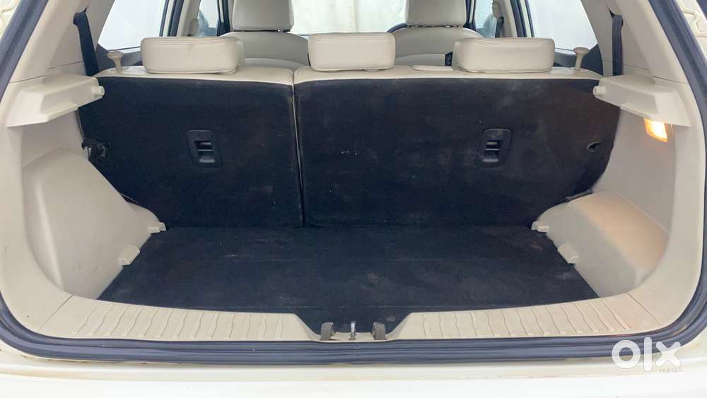 Mahindra Xuv300 W8 Option, 2020, Petrol