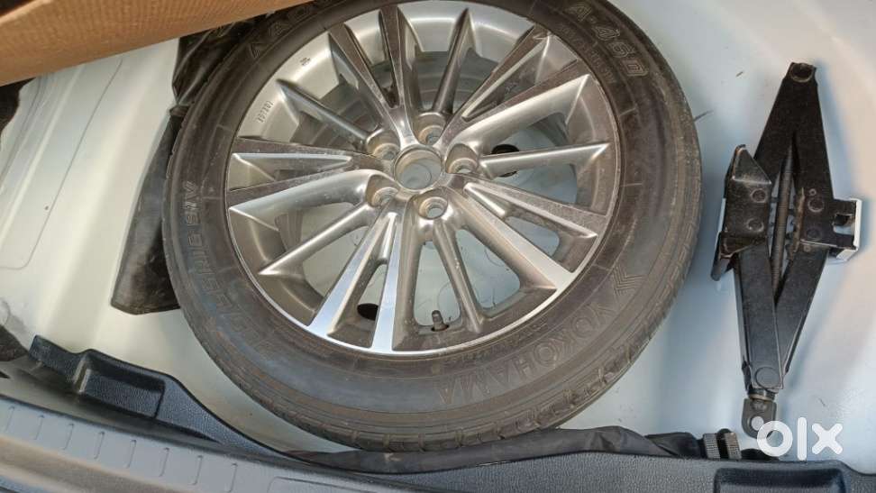 Toyota Corolla Altis