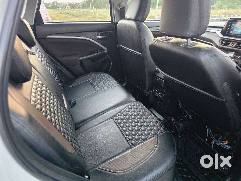 Maruti Suzuki Brezza 1.5 Zxi At Smart Hybrid, 2022, Cng & Hybrids