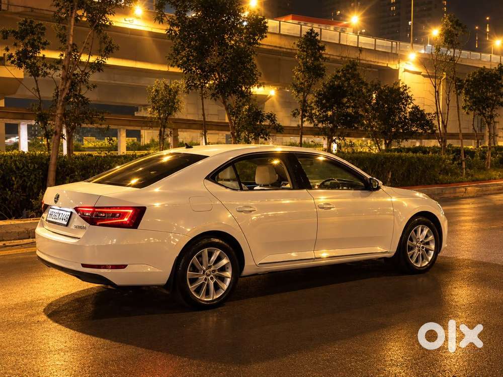 Skoda Superb L&k 2.0 Tdi At, 2019, Diesel