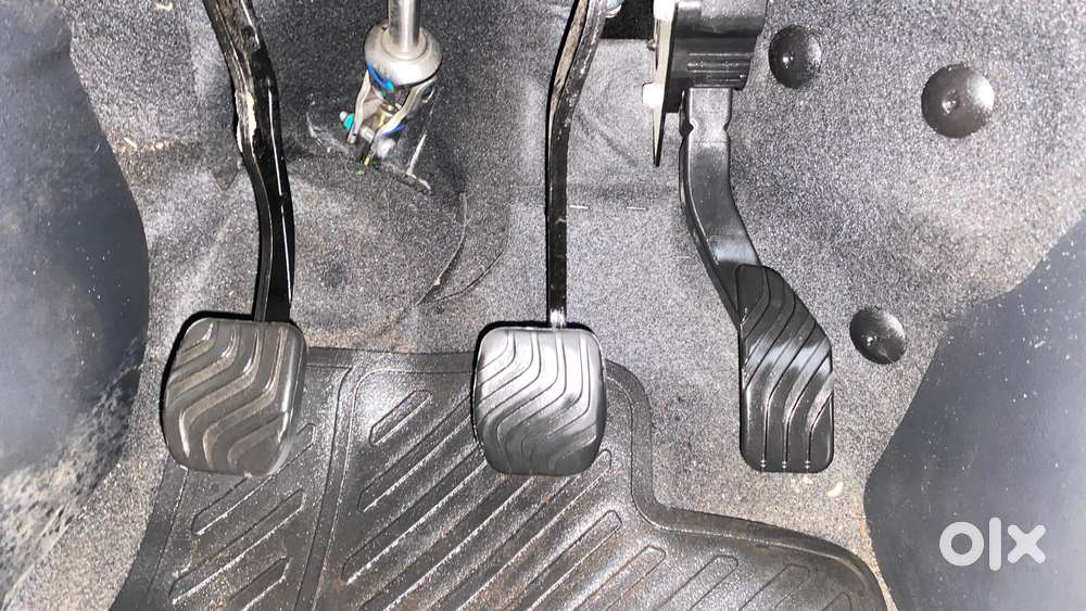 Nissan Magnite Kuro Edition 1.0 Petrol Mt, 2025, Petrol
