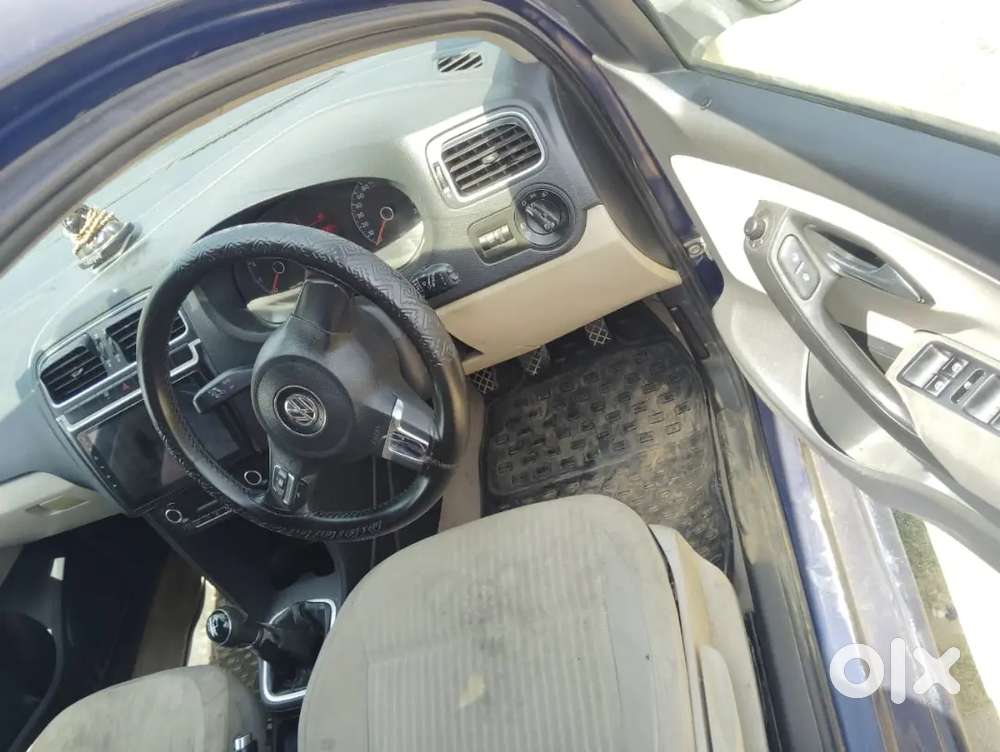 Volkswagen Polo 2013 Petrol 76000 Km Driven