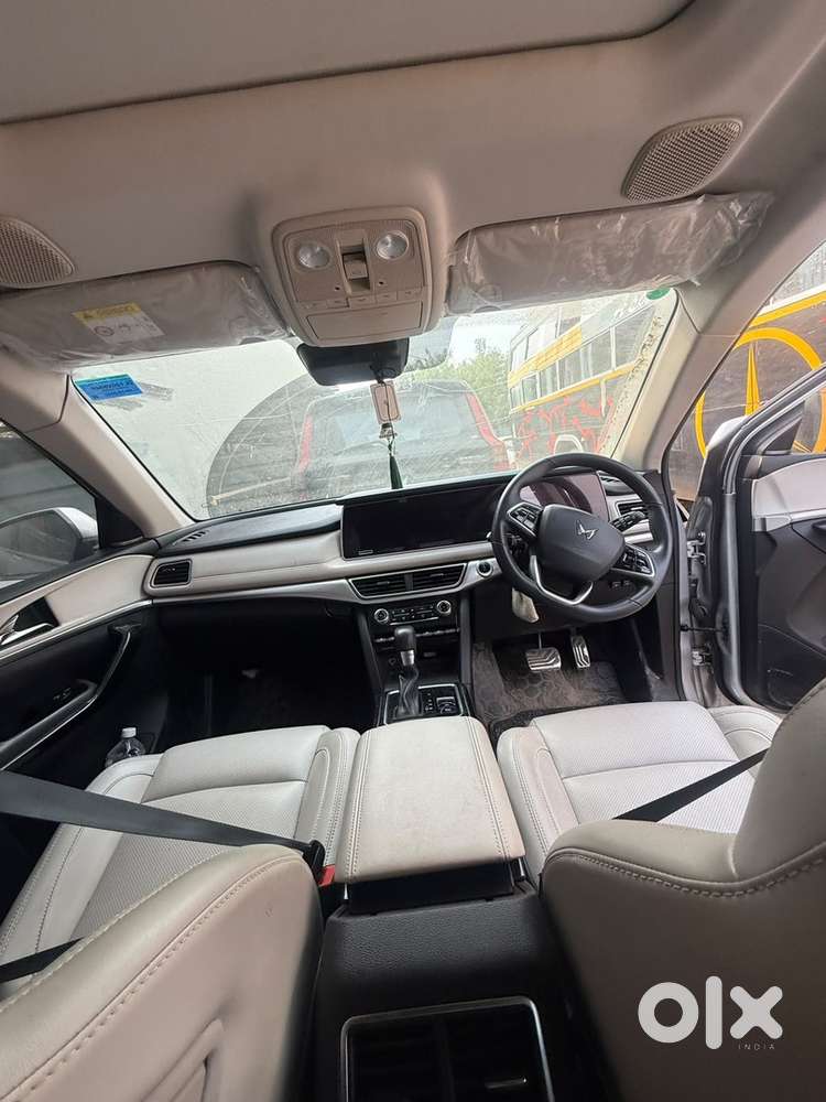 Mahindra Xuv700 Petrol 2022