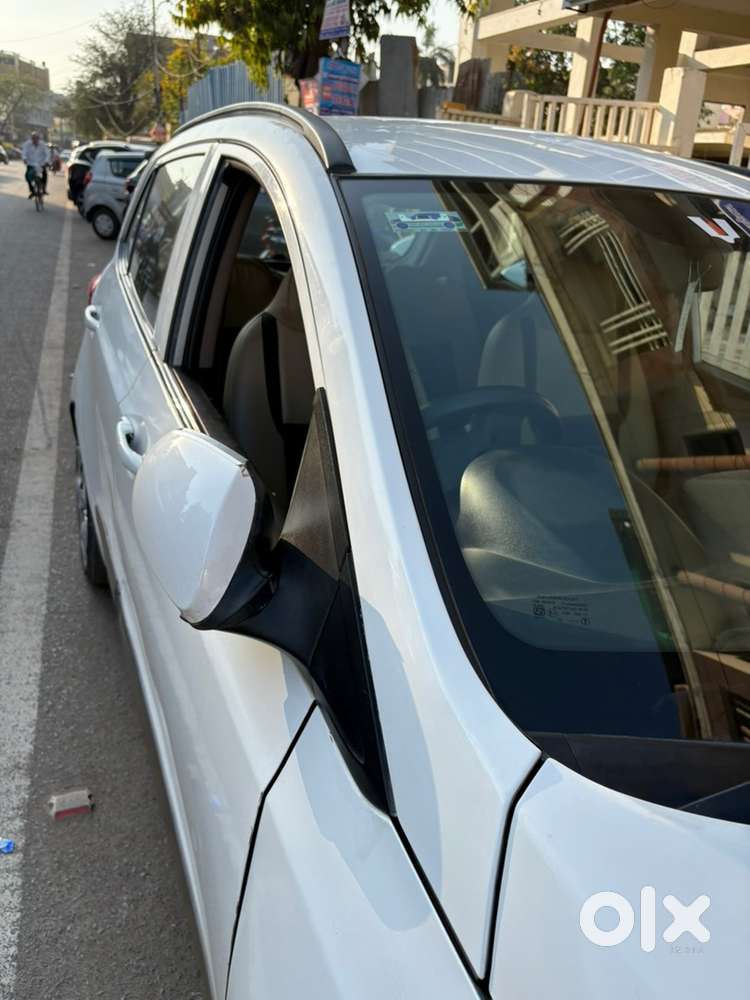 Hyundai Grand I10 2017 Diesel Well Maintained