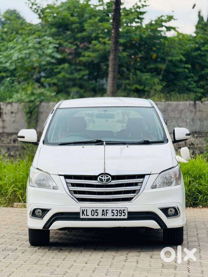 Toyota Innova 2009-2011 2.5 Gx 8 Str, 2012, Diesel