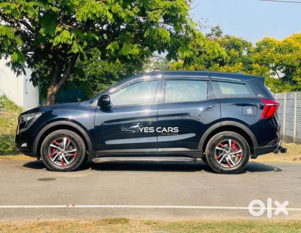 Mahindra Xuv700 2.0 Ax 5 Petrol Mt Str, 2022, Petrol