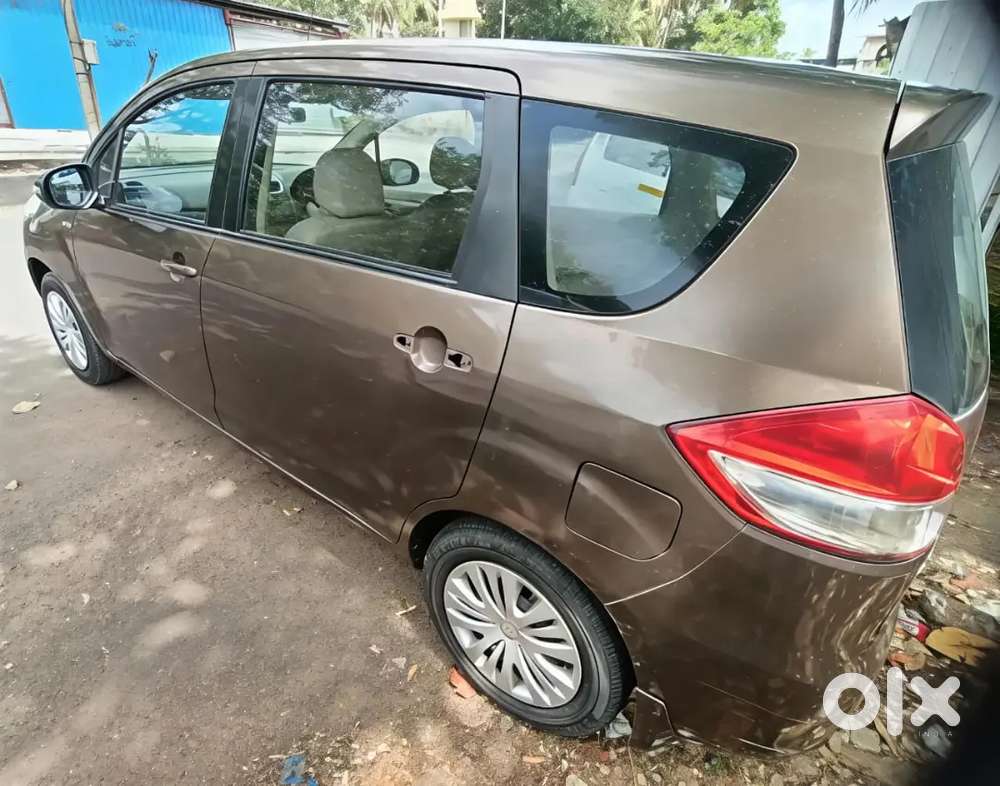 Well-maintained Maruti Ertiga Vxi Cng  2nd Owner  All Papers Clear!!