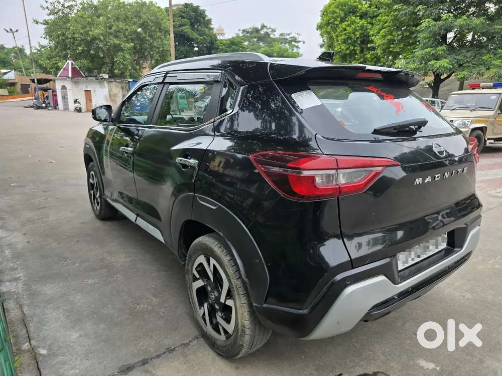 Nissan Magnite Xv Mt  Petrol  92,000 Km  Dec 2022  Up32