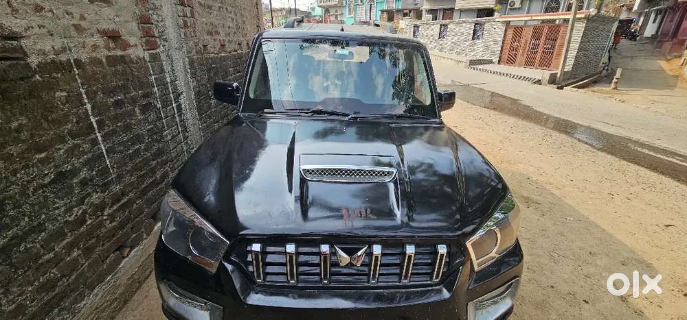 Mahindra Scorpio S4 2016