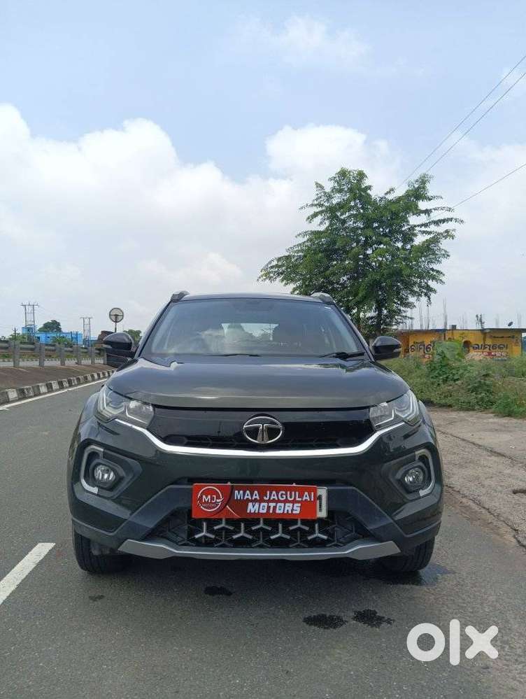 Tata Nexon 1.2 Revotron Xza Plus Dualtone, 2020, Petrol