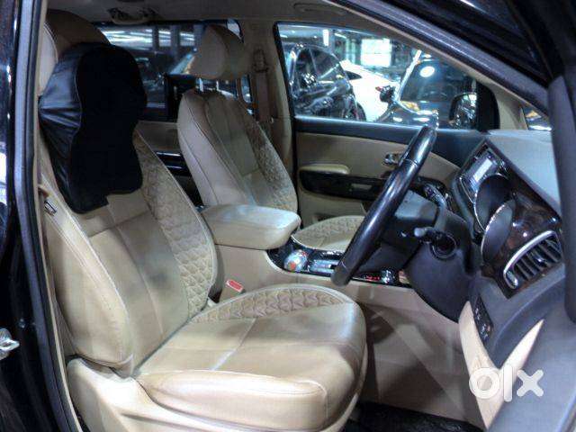 Kia Carnival Limousine + - Clean Car
