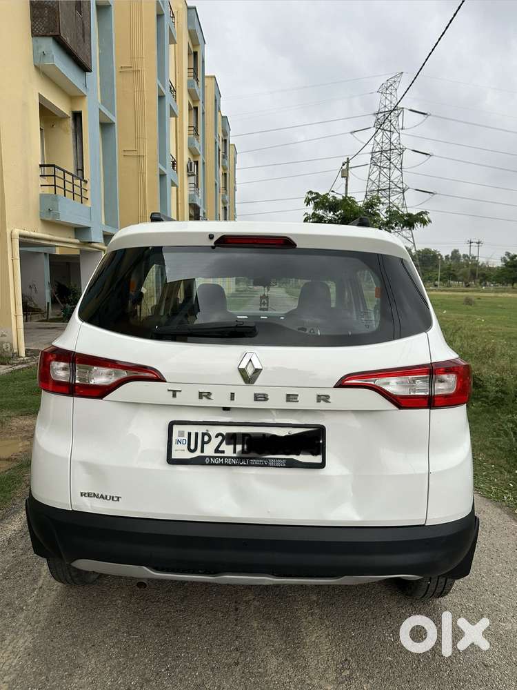 Renault Triber Rxz, 2025, Petrol