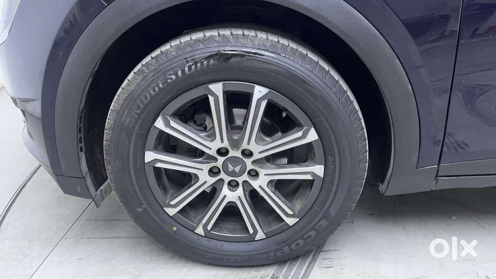 Mahindra Xuv700 2.2 Ax 7 Diesel At Luxury Pack Str, 2022, Diesel