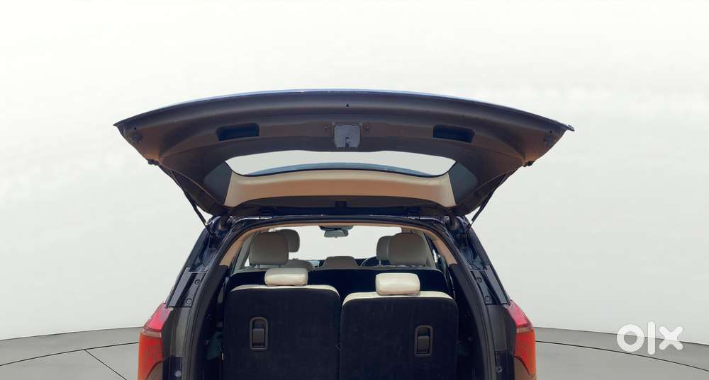 Mahindra Xuv700 2.0 Ax 7 Petrol At Luxury Pack Str, 2023, Petrol