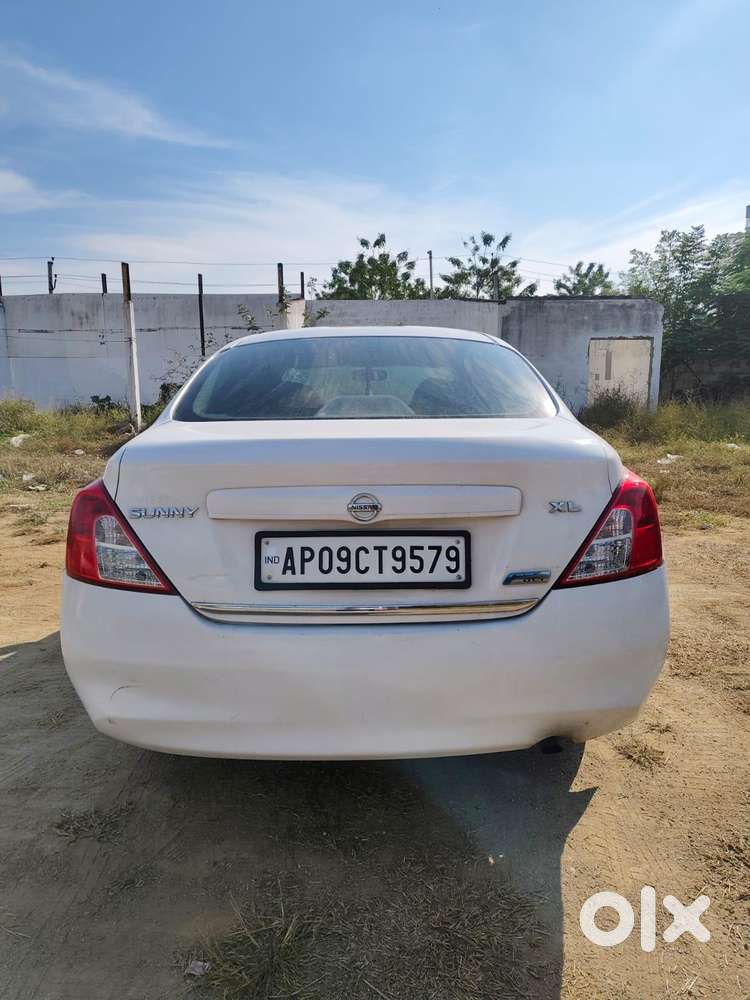 Nissan Sunny, 2013, Diesel