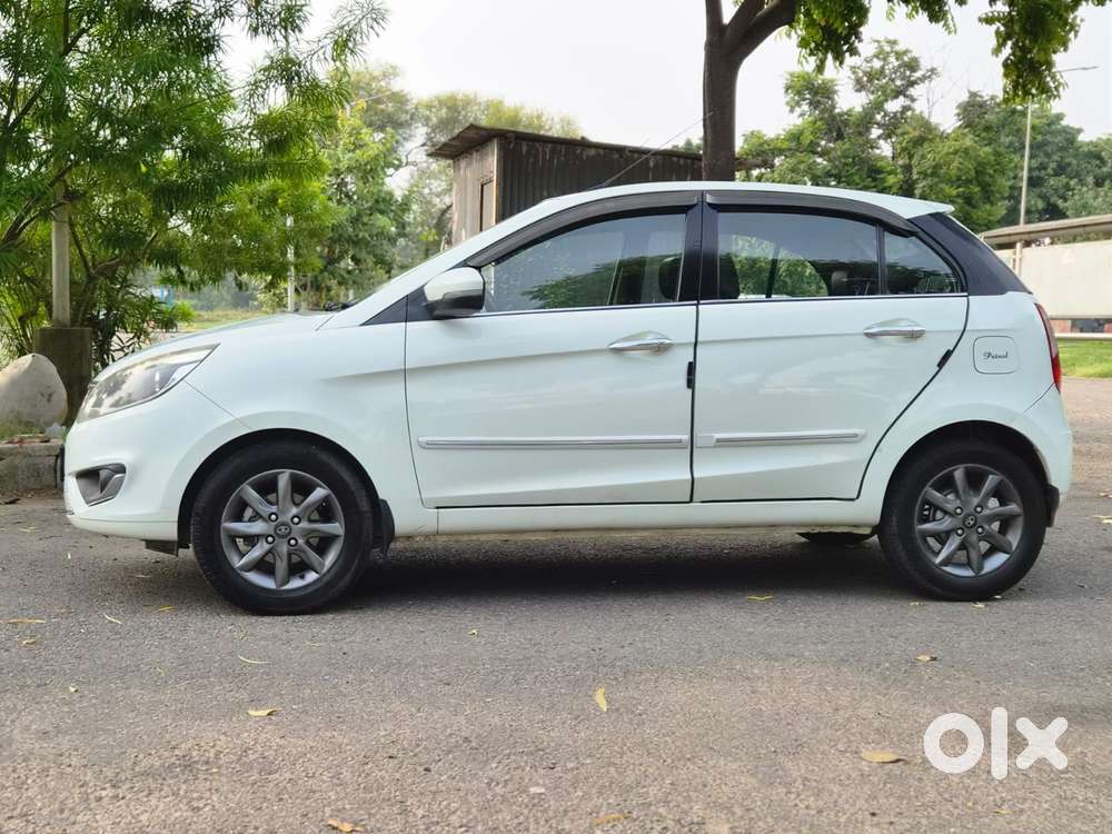 Tata Bolt Revotron Xt, 2015, Petrol