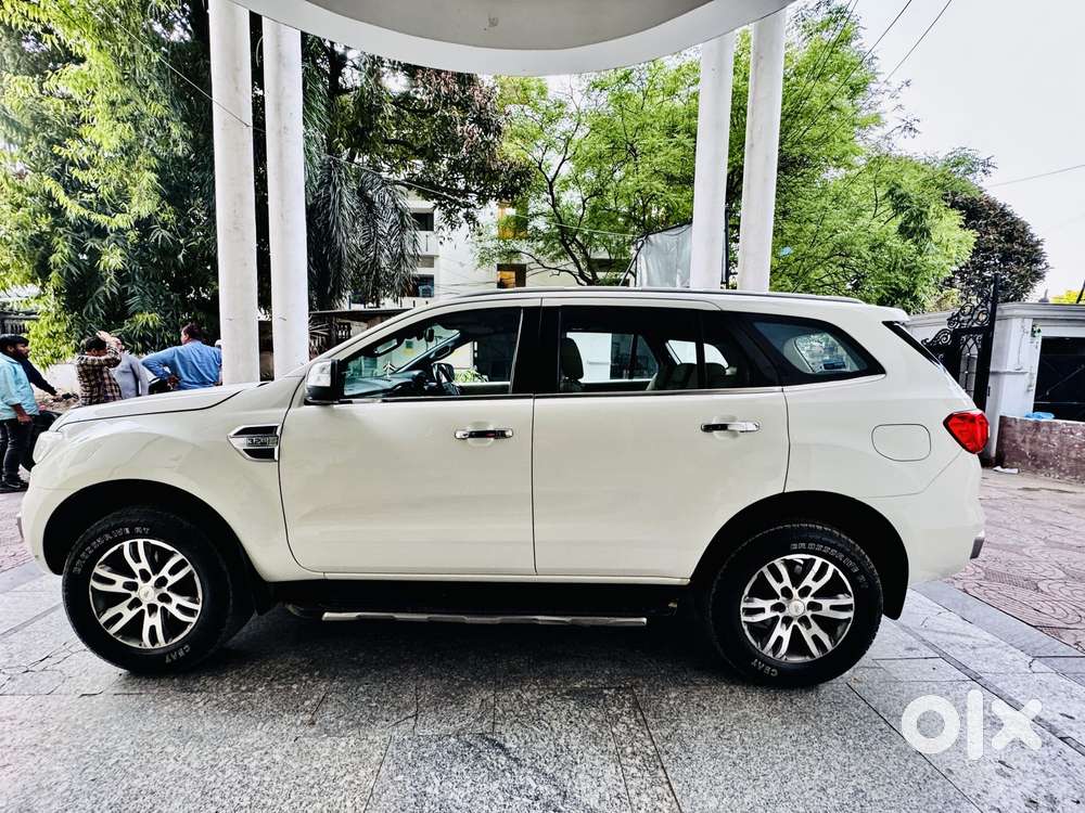 Ford Endeavour 3.2 Titanium 4x4 At, 2016, Diesel