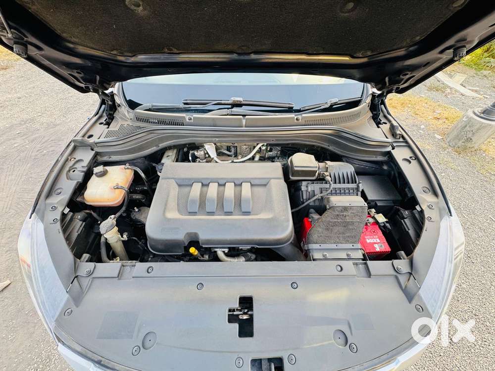 Mahindra Xuv700 Ax7 Luxury Pack Awd, 2022, Diesel