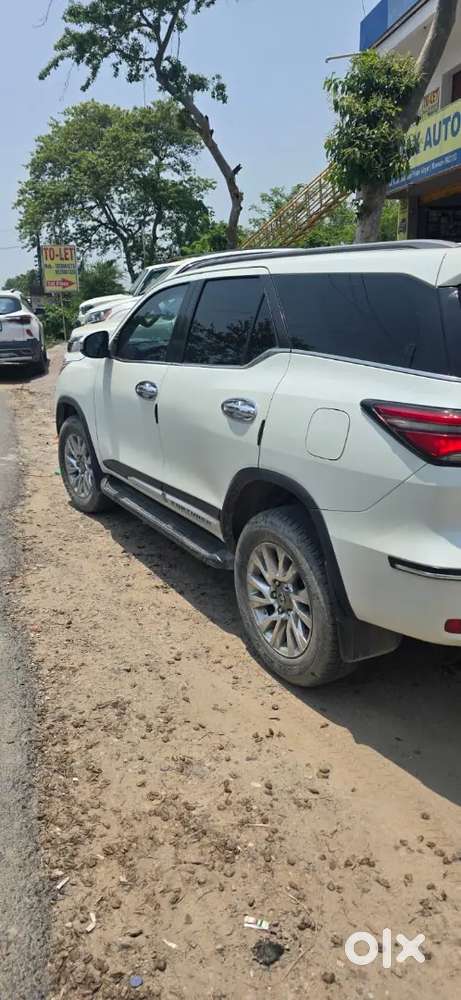 Toyota Fortuner 2021 Diesel 95000 Km Driven