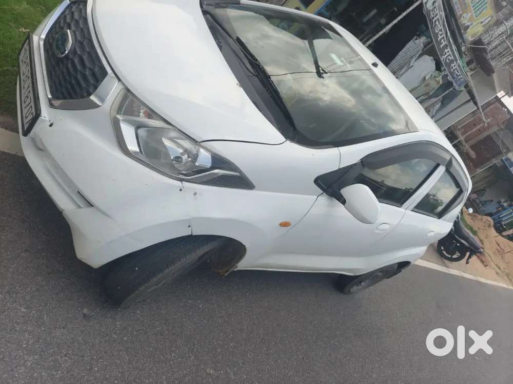 Datsun Redigo 0.8 S Petrol Manual 2018