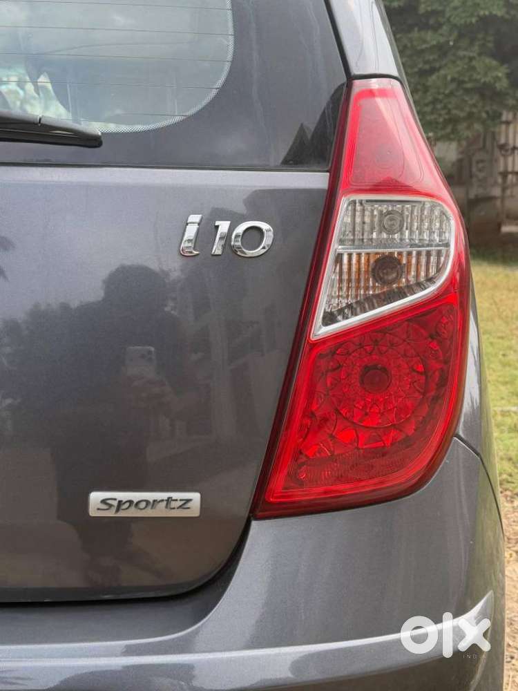 Hyundai I10 Sportz At, 2011, Petrol