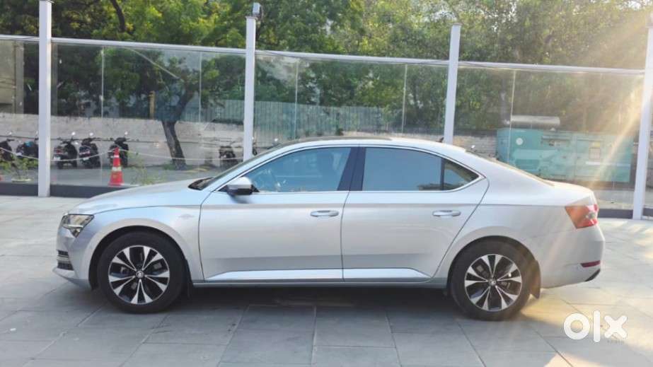 Skoda Superb 2.0 L&k Tsi At, 2022, Petrol