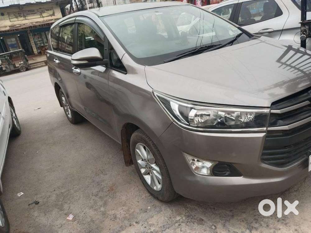 Toyota Innova Crysta 2.4 G Mt 8s, 2016, Diesel