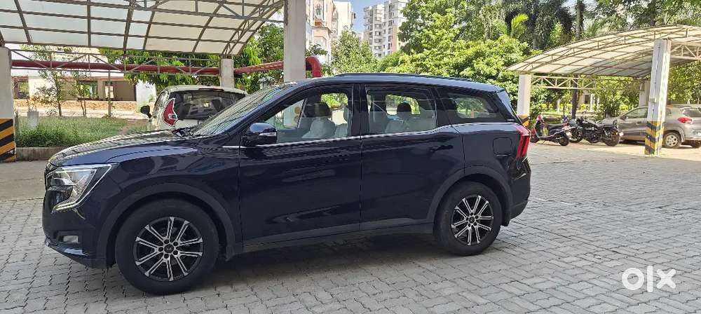 Mahindra Xuv700 Ax7l P At  2.0 2023
