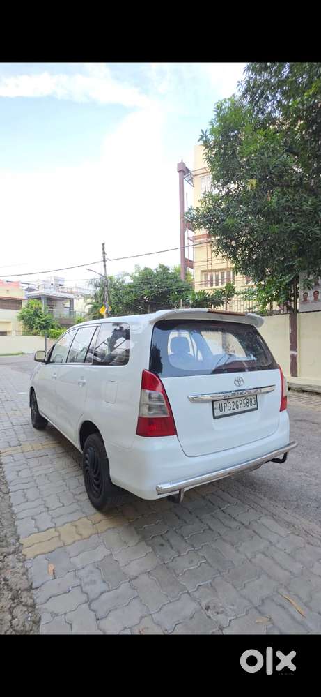 Toyota Innova 2.5 G (diesel) 7 Seater Bs Iv, 2015, Diesel